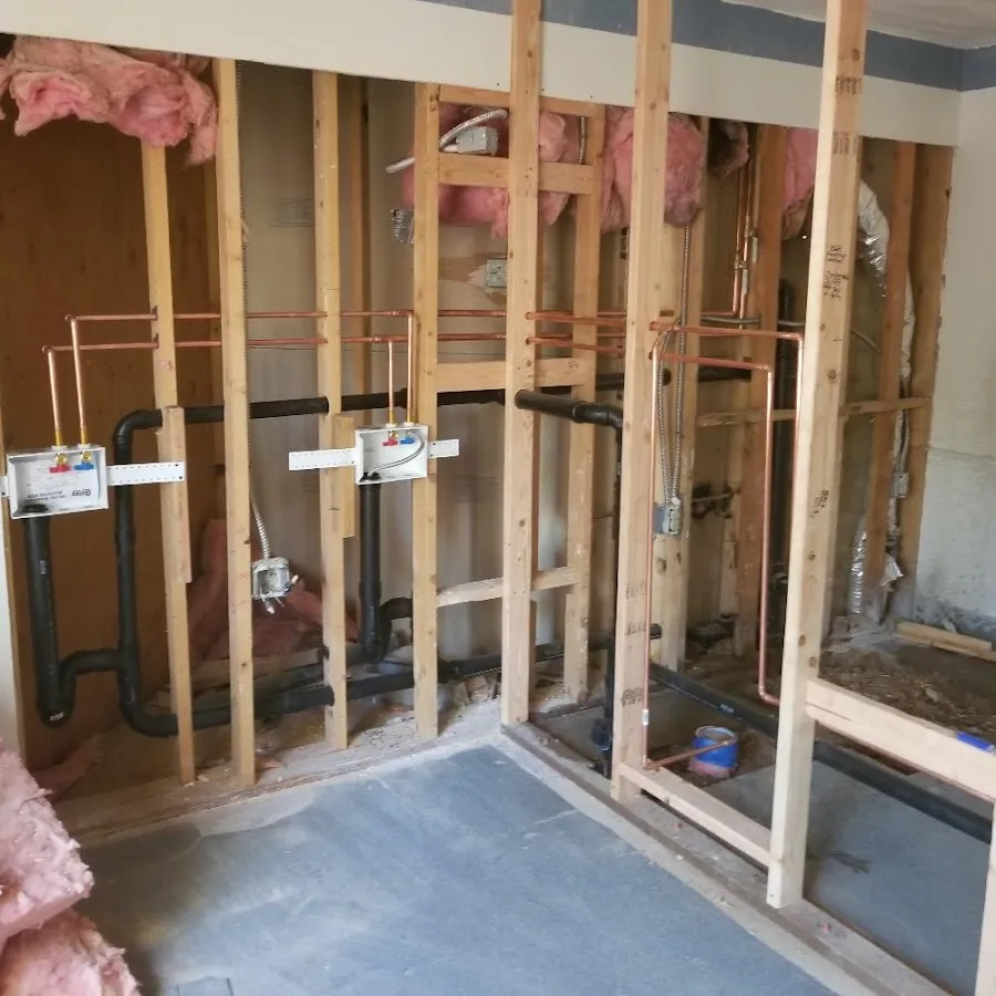 Copper pipe rough-in and plumbing installation in Waco